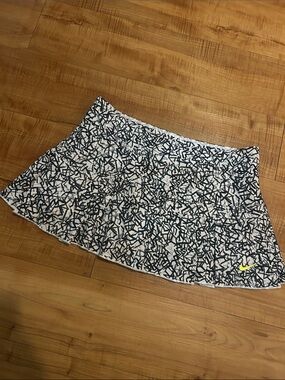 Nike running tennis White Black Abstract Print Neon Yellow Swoosh skirt skirt M